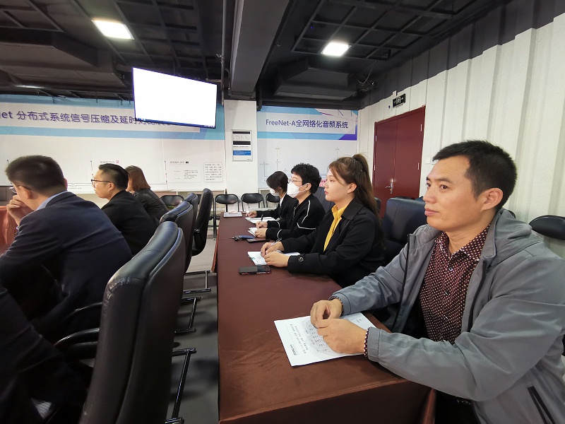 喜庆二 奋进新征程丨ZOBO香蕉视频在线播放组织全体党员及员工代表集体收看党的二召开盛况直播