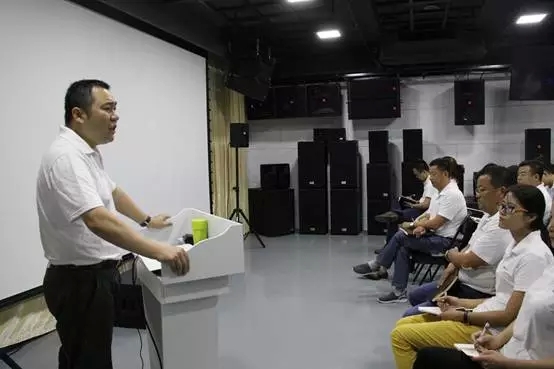 ZOBO香蕉视频在线播放年中员工培训