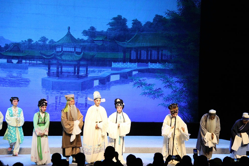 戏曲舞台香蕉视频导航扩声设计