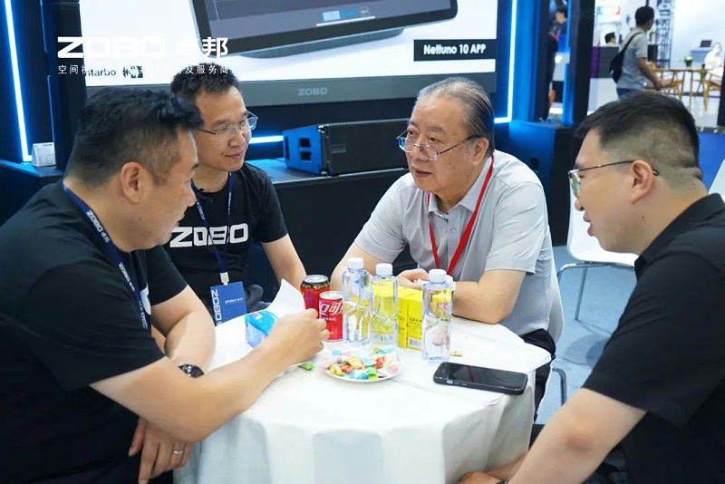 3人潮涌动，新品闪耀!ZOBO香蕉视频在线播放广州展首日引爆行业焦点