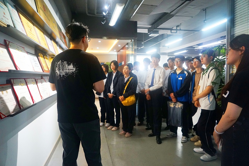 6校企合作 走进职场 协同育人丨欢迎北京市经贸技术学校师生来ZOBO香蕉视频在线播放参观学习