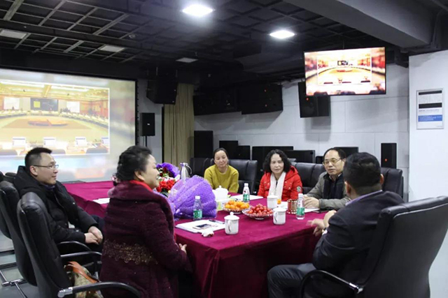 热烈欢迎湖南吉首大学院领导莅临ZOBO香蕉视频在线播放企业