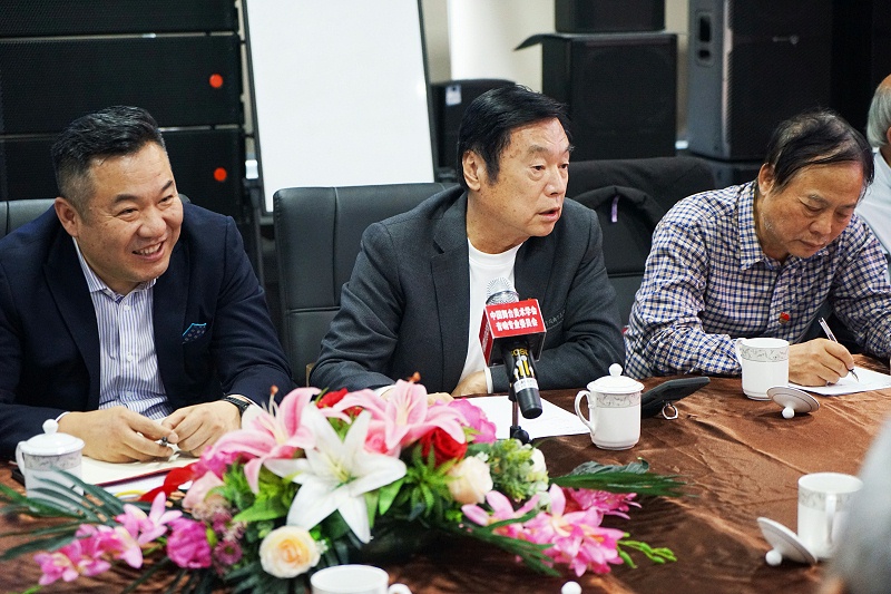 自信自强守正创新 踔厉奋发勇毅前行 | 中国舞台美术学会联合ZOBO香蕉视频在线播放举办主题座谈研讨会学习领会党的二报告精神