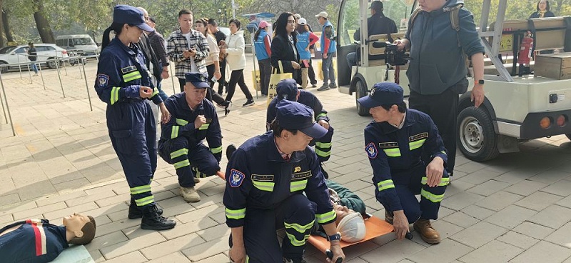 PRS香蕉视频导航为北京人防浩天志愿者救援队潭柘寺服务站成立揭牌仪式保驾护航