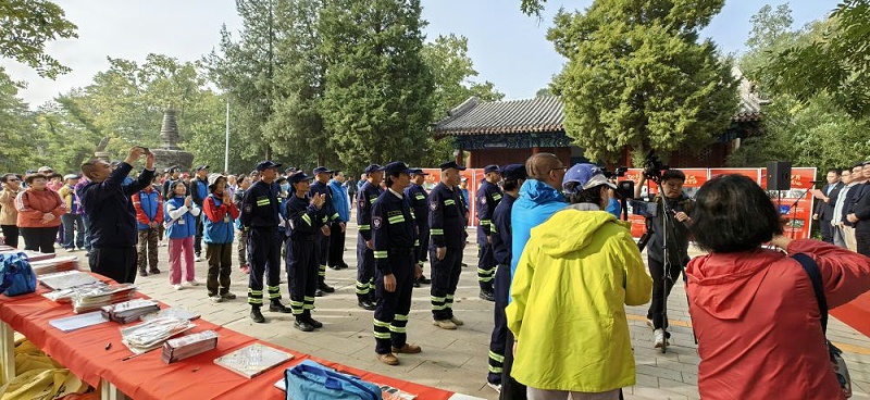 PRS香蕉视频导航为北京人防浩天志愿者救援队潭柘寺服务站成立揭牌仪式保驾护航