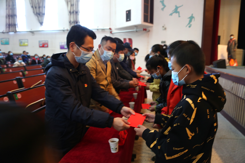 公益|ZOBO香蕉视频在线播放董事长赴内蒙古林西县开展对口帮扶工作