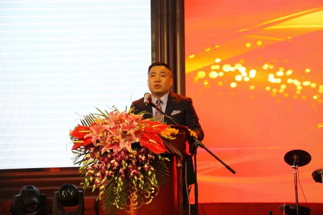 北京香蕉视频在线播放电子科技有限公司董事长张新峰