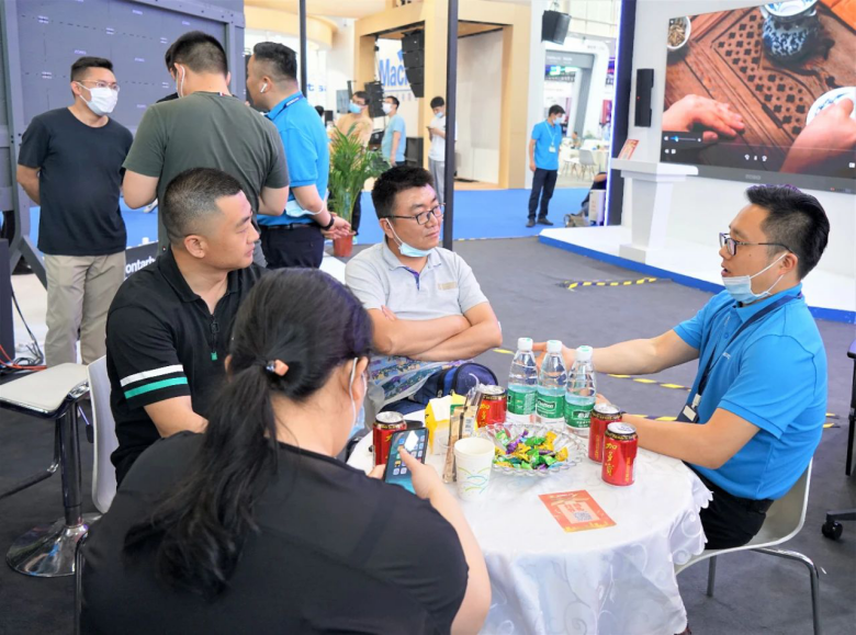 第三天火热依旧、精彩回顾丨ZOBO香蕉视频在线播放在广州展会，欢迎您的到来299